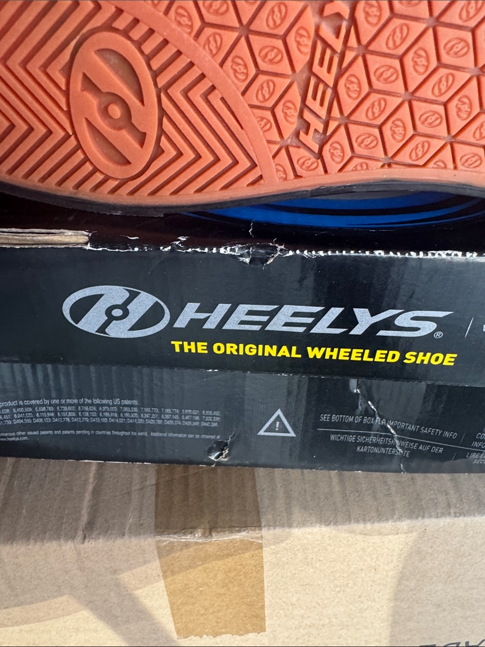 Heelys Black Men's Canvas Lace-Up Skate Sneakers - Picture 4 of 6
